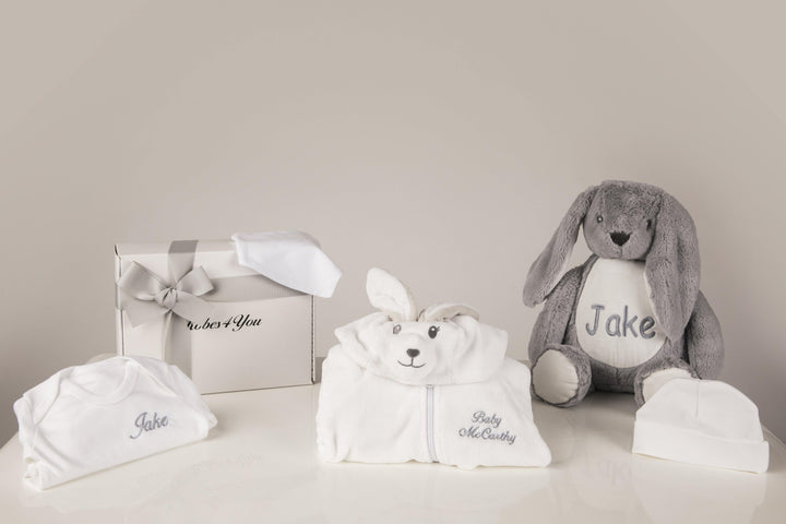 Baby White hamper - Rabbit all in one suit -BabyGrow-hat-bib and teddy all gift boxed - Robes 4 You